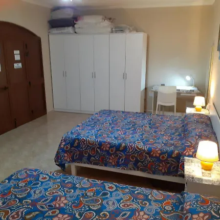 Black Gold Private Bed and Breakfast *