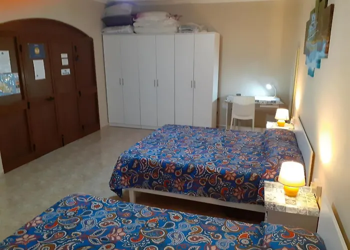 Black Gold Private Bed & Breakfast 3*