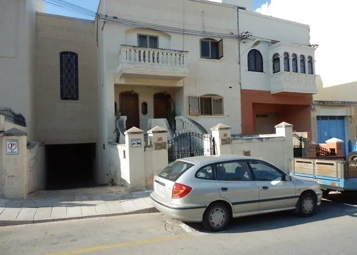 Black Gold Private Msida